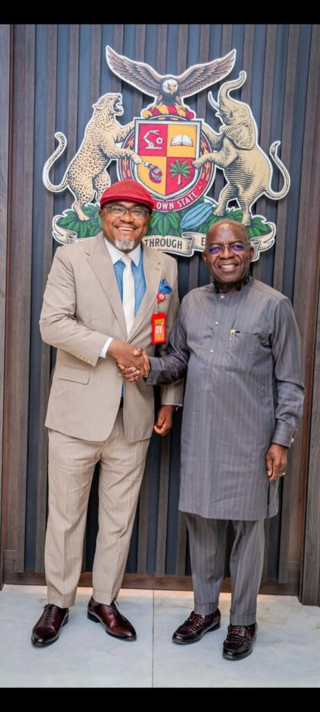 Former Dr. Okezie Ikpeazu's Chief Press Secretary Barr. Ememanka Onyebuchi being welcome to Labour Party from the PDP by Dr. Alex Otti.